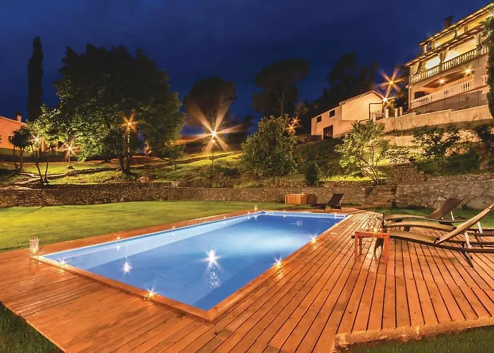 Case de vacanță Pet Friendly In Matulji