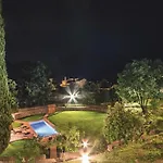 Nyaraló Front In