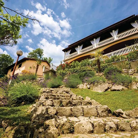 Pet Friendly In Dom wakacyjny *