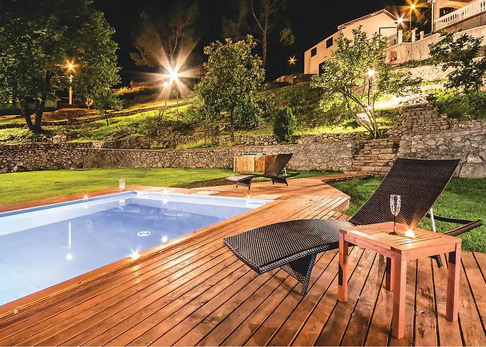 Holiday home Pet Friendly In *